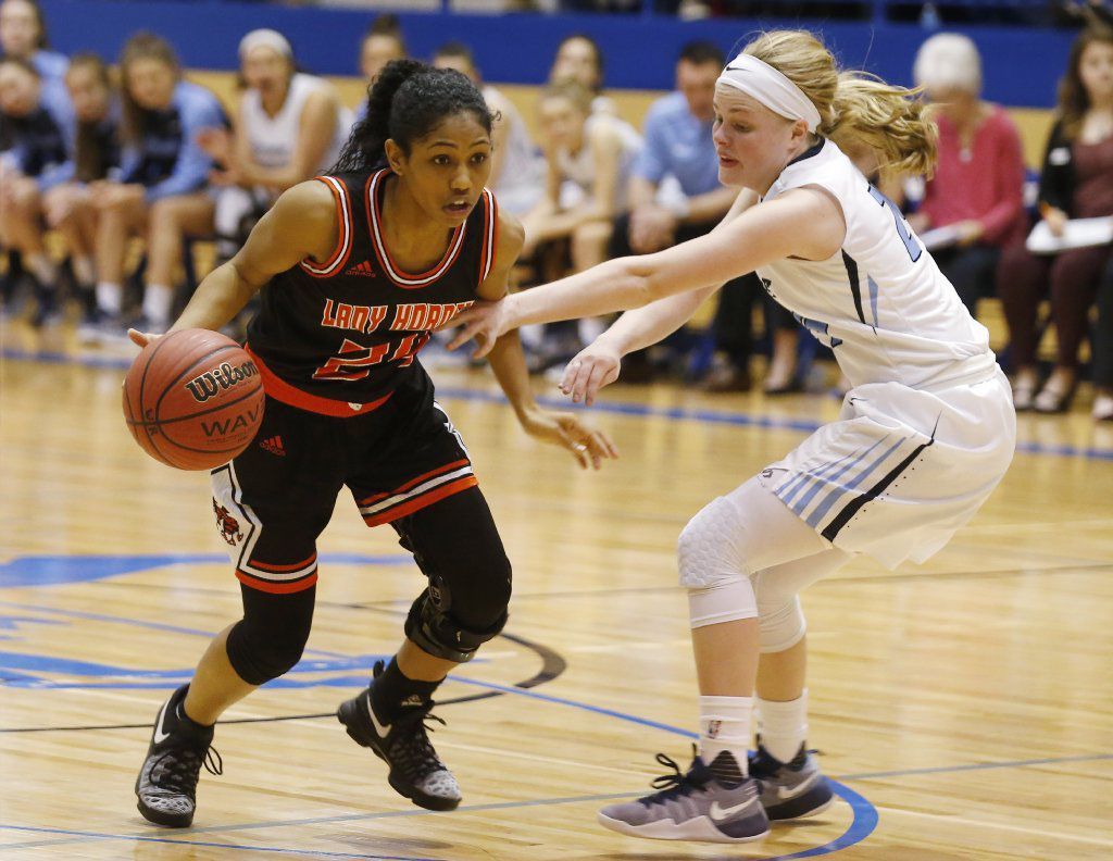 2017 Ms. Outside: Booker T. Washington senior guard Kambri Davison